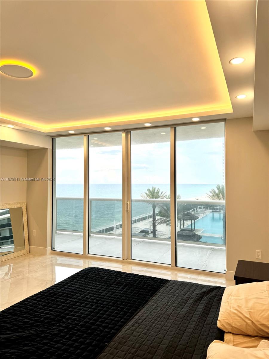 1002 2 / 2 1900 sq. ft. $ 2025-09-16 0 foto