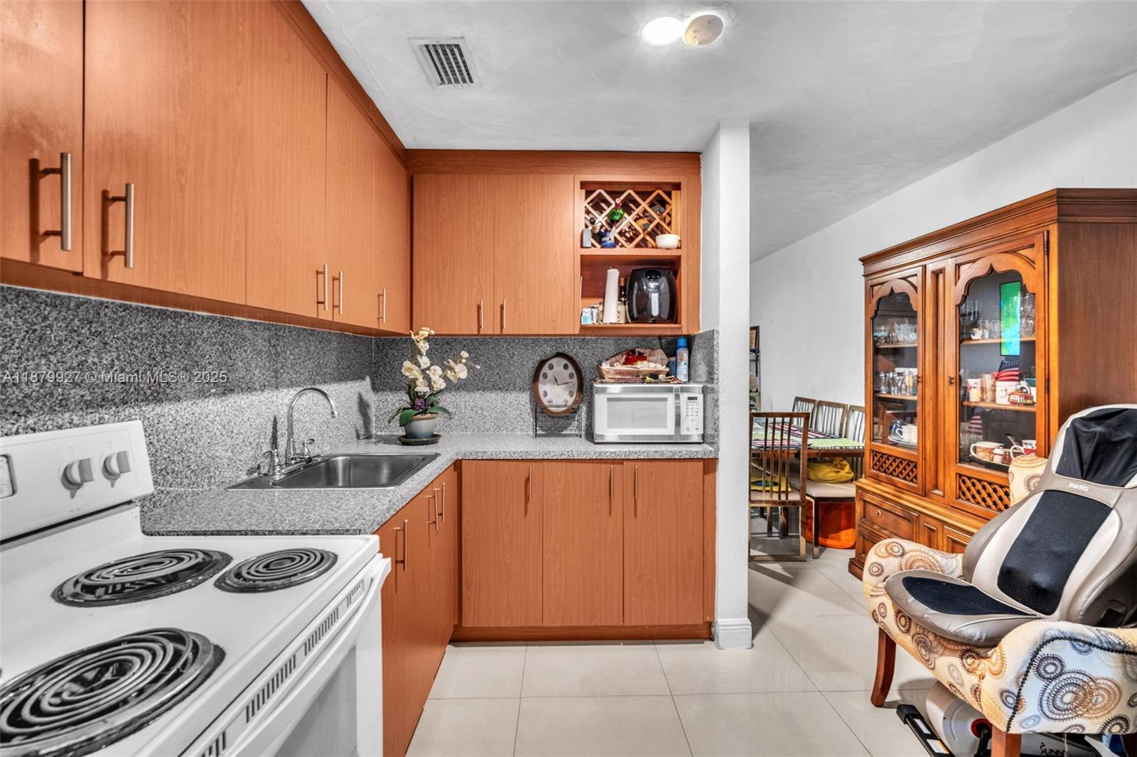   /  1727 sq. ft. $ 2025-09-16 0 Photo