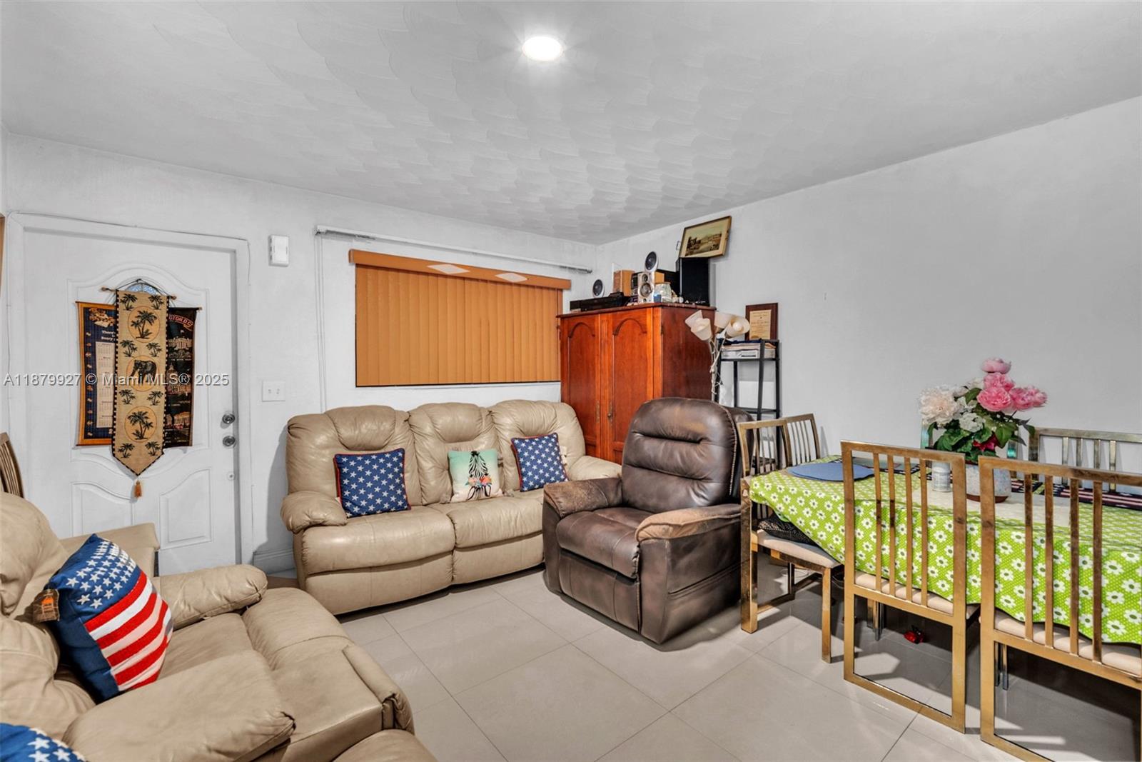   /  1727 sq. ft. $ 2025-09-16 0 Photo