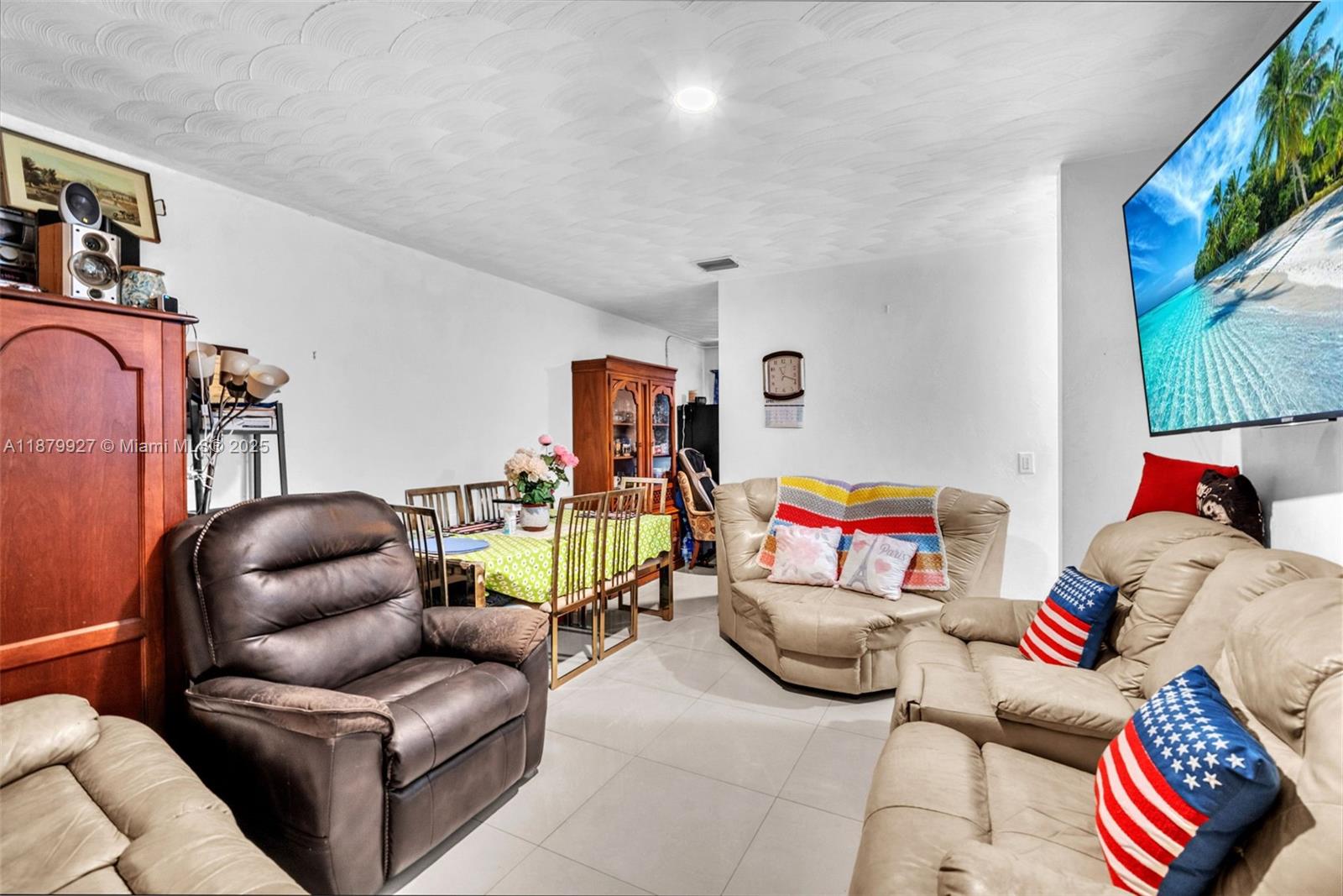   /  1727 sq. ft. $ 2025-09-16 0 Photo