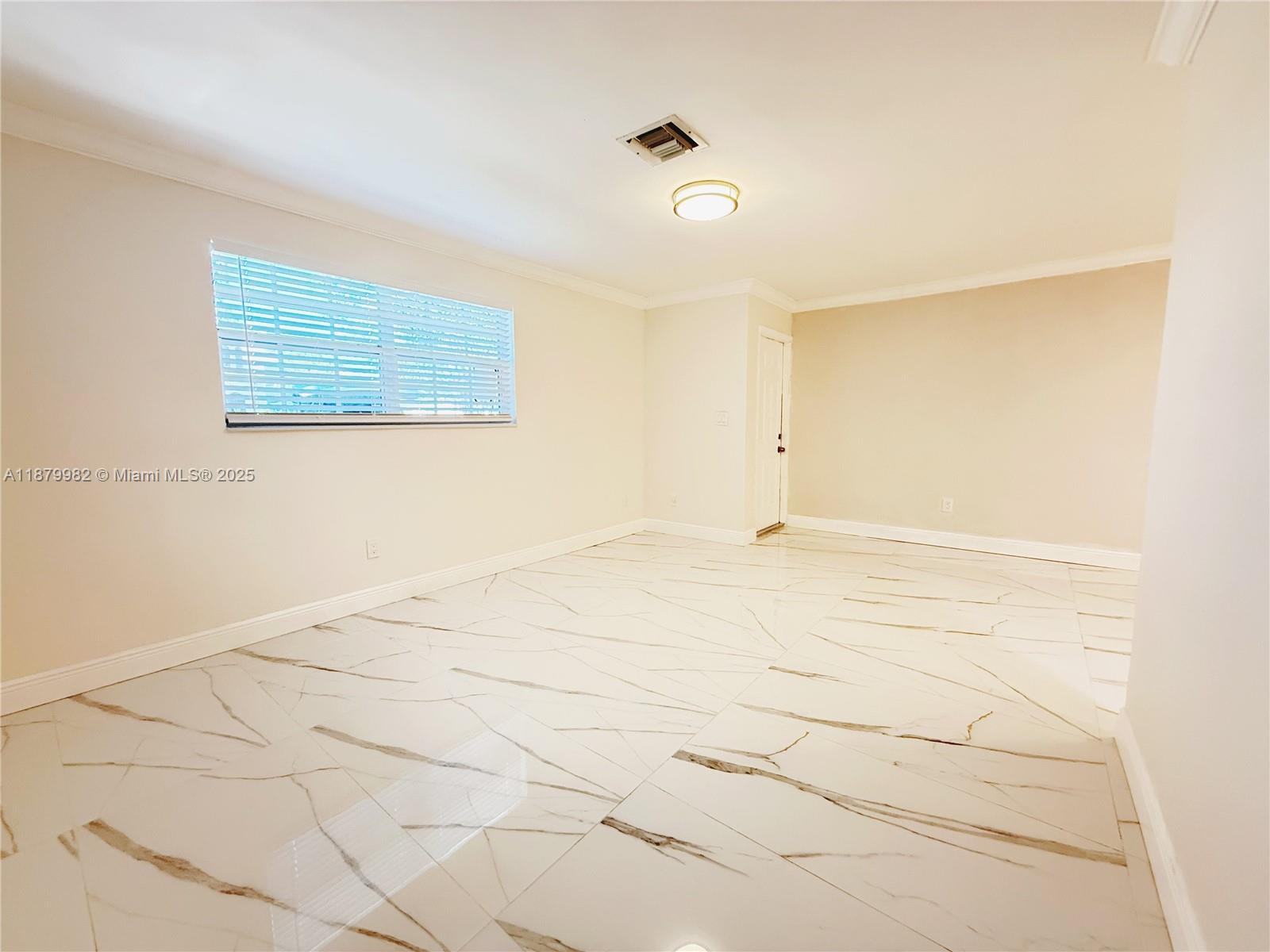   /  2212 sq. ft. $ 2025-09-17 0 Photo