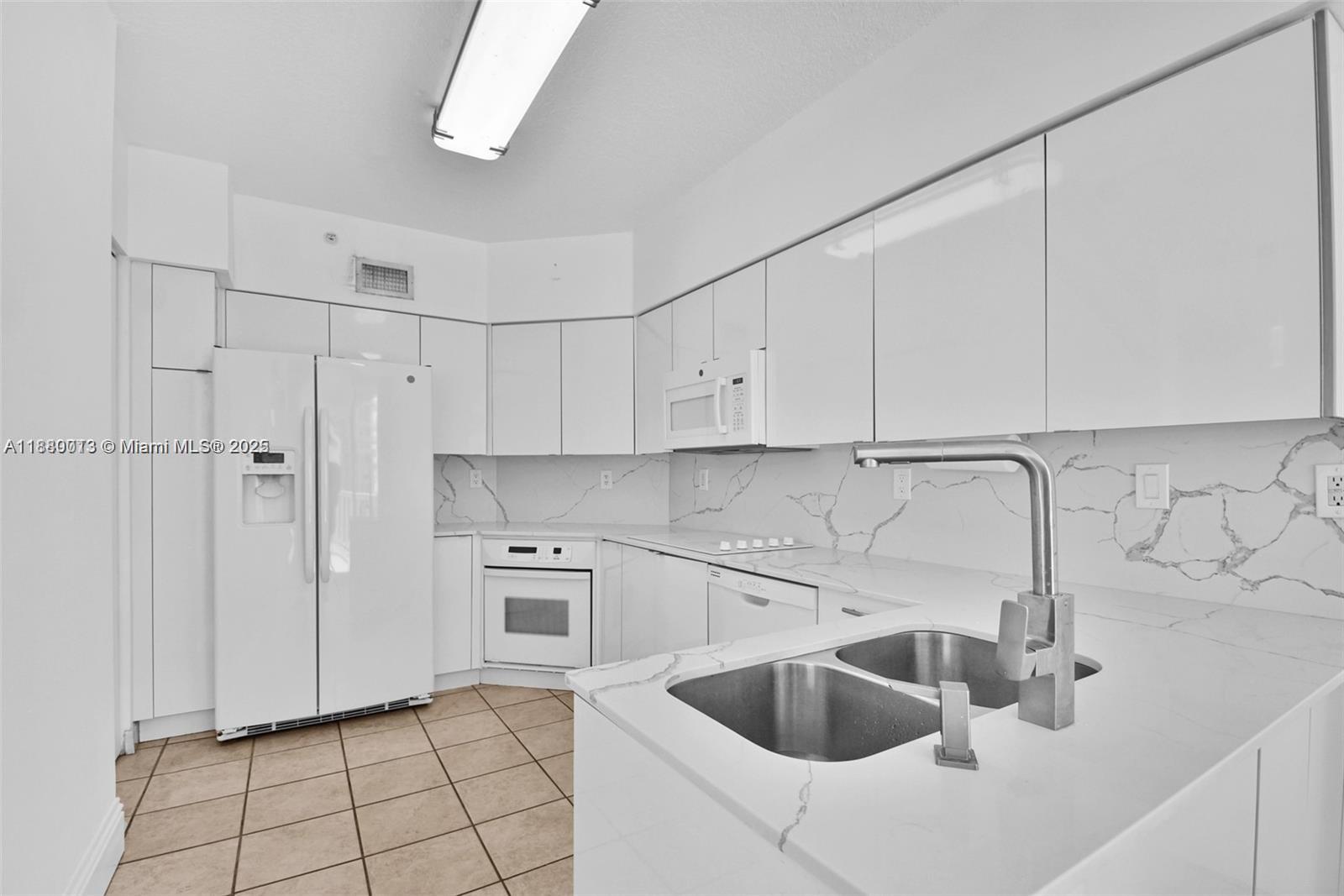 Photo of 3370 Hidden Bay Dr  #1715, Aventura, Florida, 33180 - 