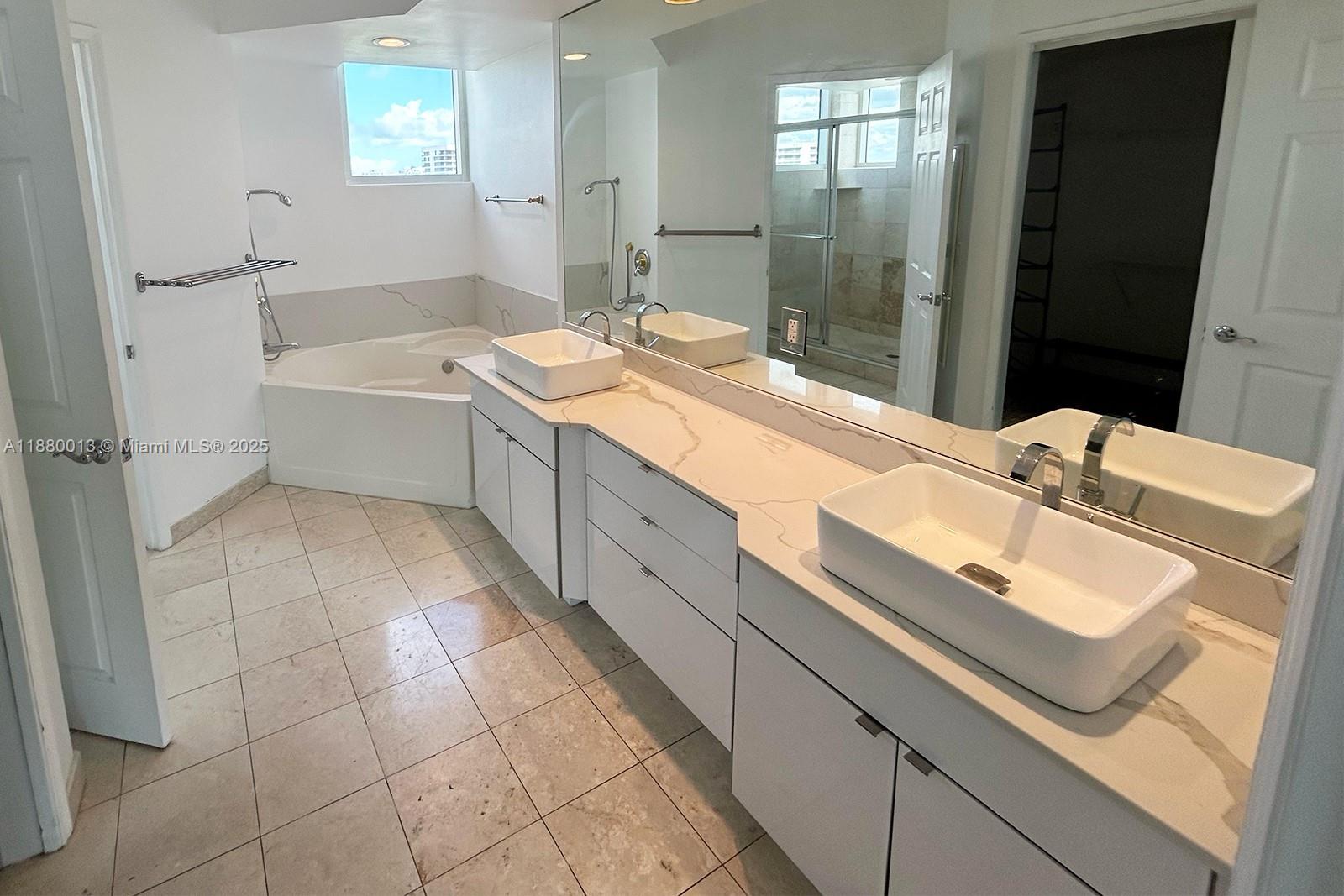 Photo of 3370 Hidden Bay Dr  #1715, Aventura, Florida, 33180 - 