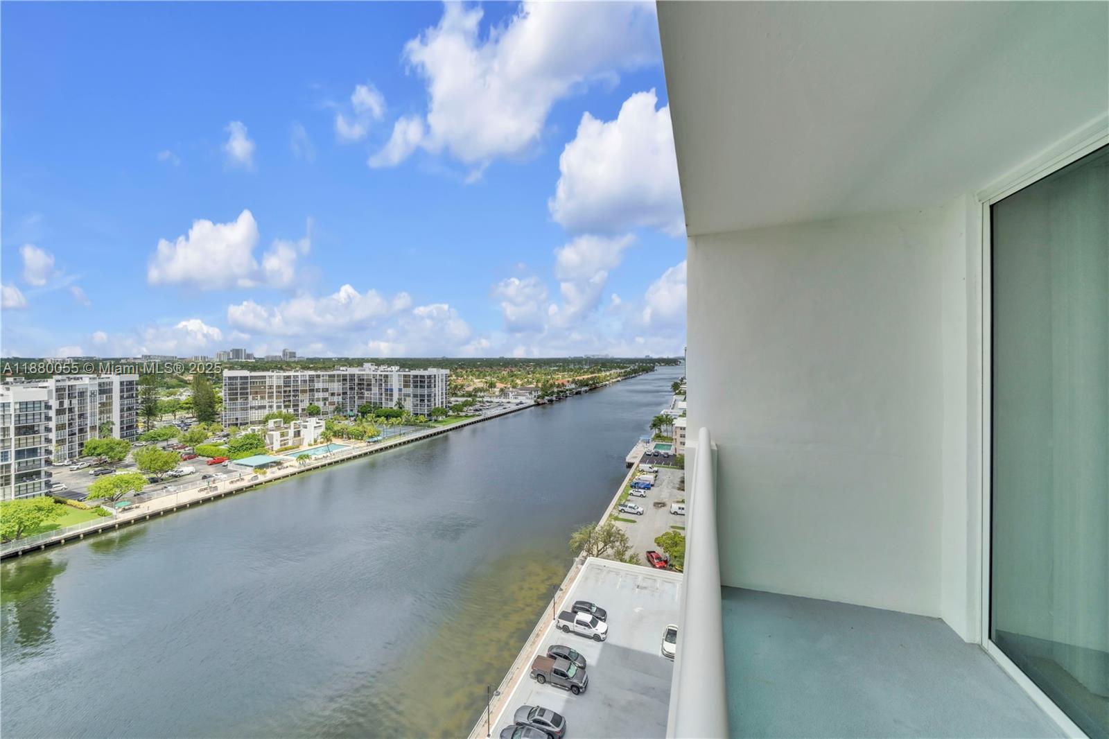 Photo of 3000 Ocean Dr  #1208, Hollywood, Florida, 33019 - 