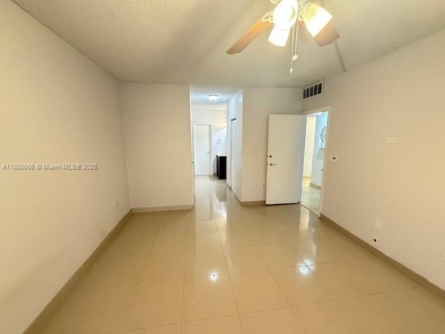 Ver detalles 1821 2 / 2 1350 sq. ft. $ 2025-09-19 0 foto