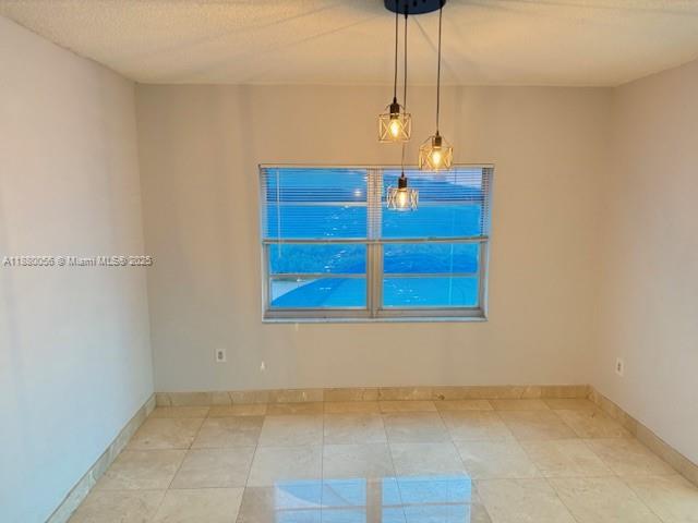 Ver detalles 1821 2 / 2 1350 sq. ft. $ 2025-09-19 0 foto