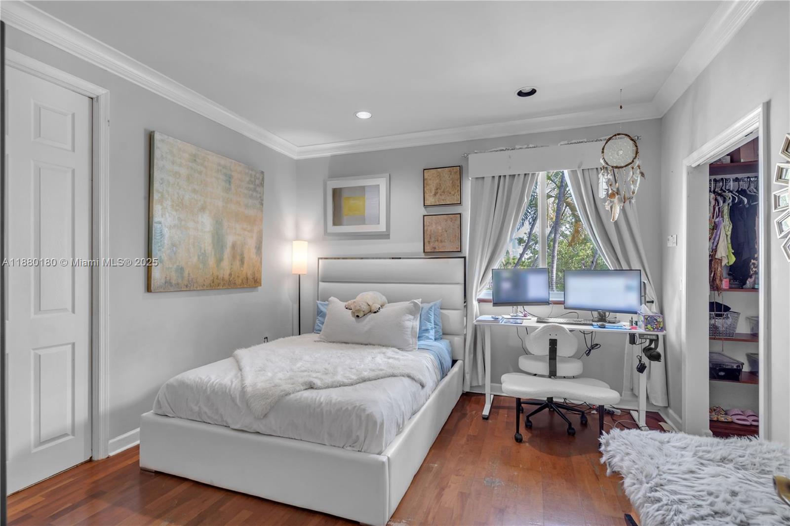 Photo of 3942 194th Ln  (3942), Sunny Isles Beach, Florida, 33160 - 