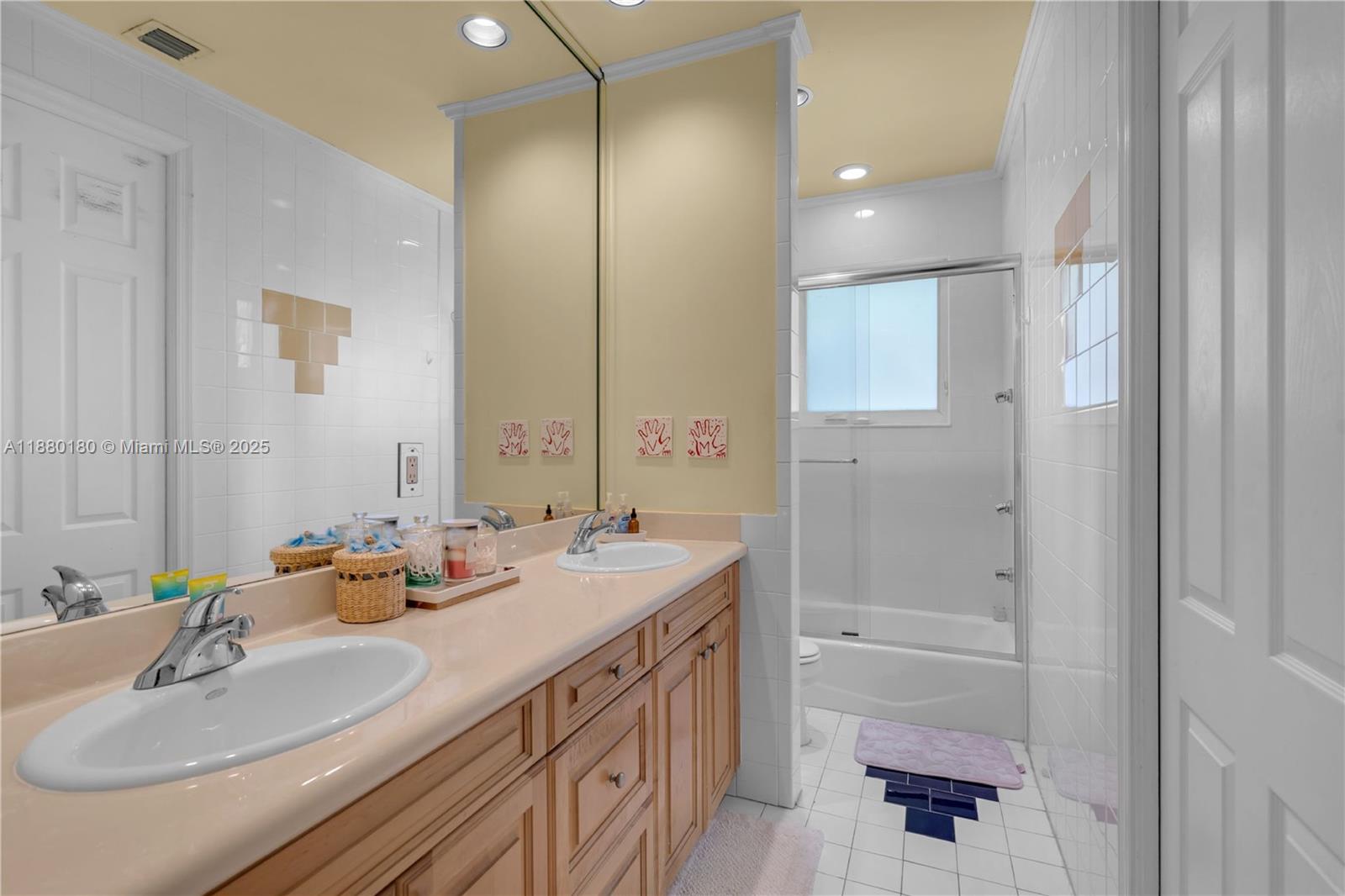 Photo of 3942 194th Ln  (3942), Sunny Isles Beach, Florida, 33160 - 