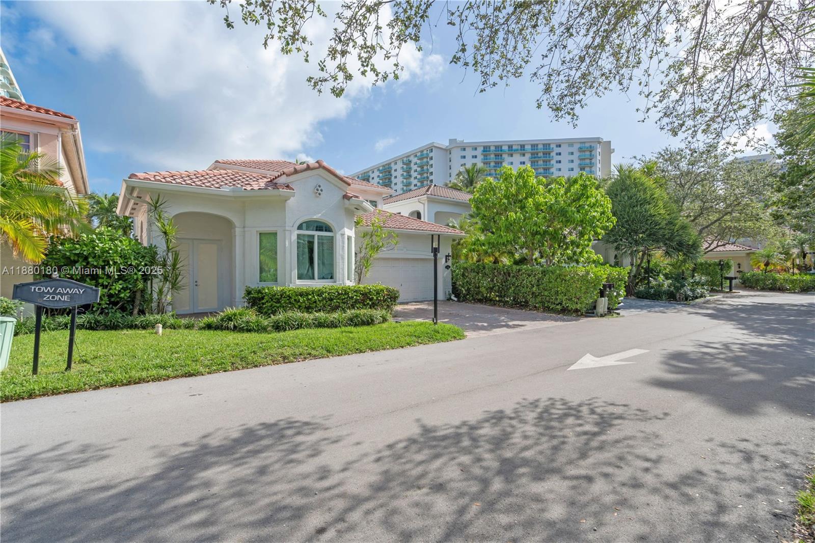 Photo of 3942 194th Ln  (3942), Sunny Isles Beach, Florida, 33160 - 