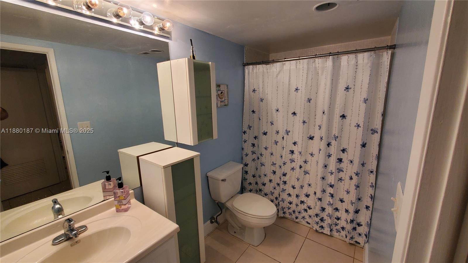 Photo of 19390 Collins Ave  #1124, Sunny Isles Beach, Florida, 33160 - 
