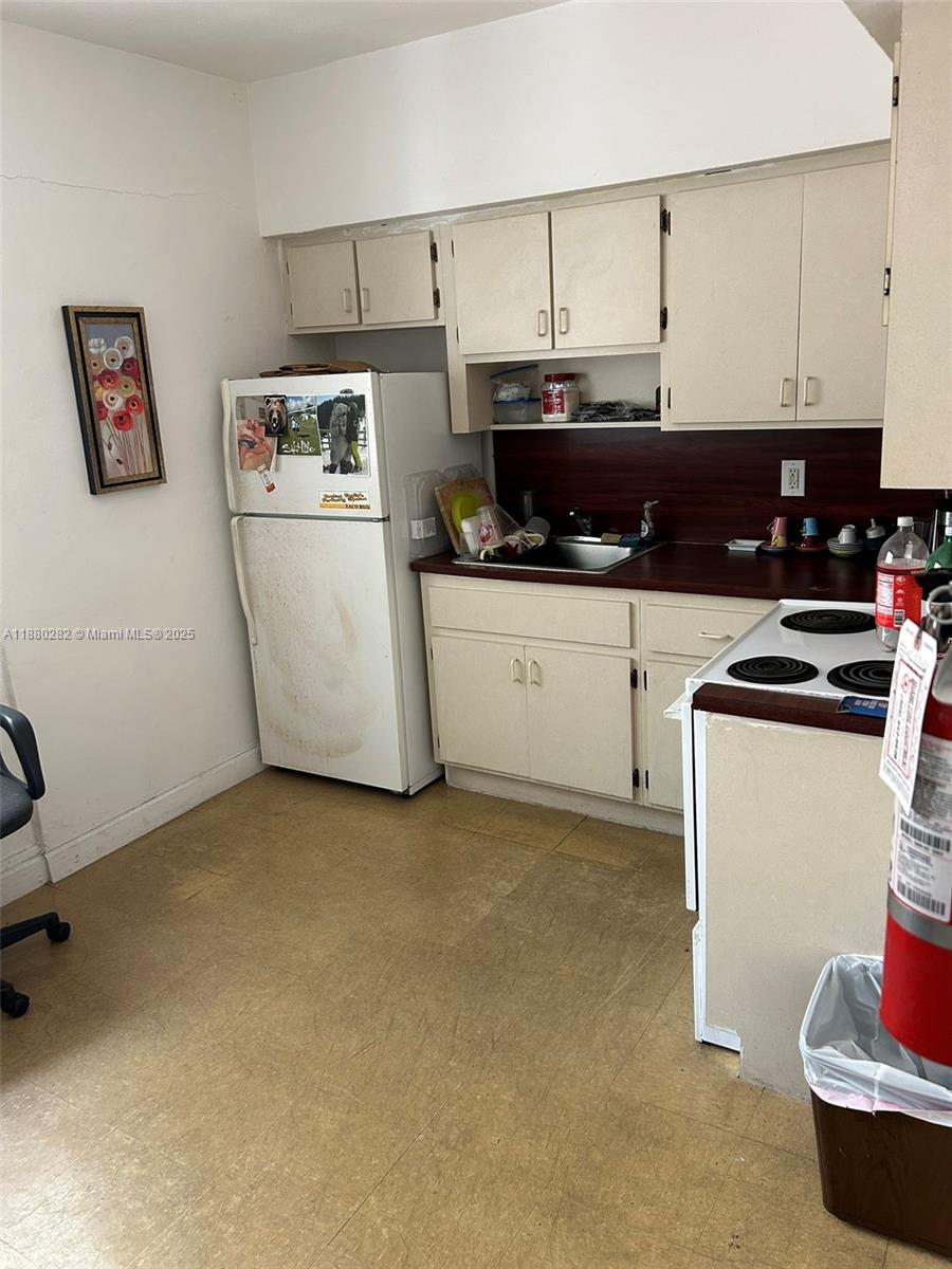   /   sq. ft. $ 2025-09-17 0 Photo