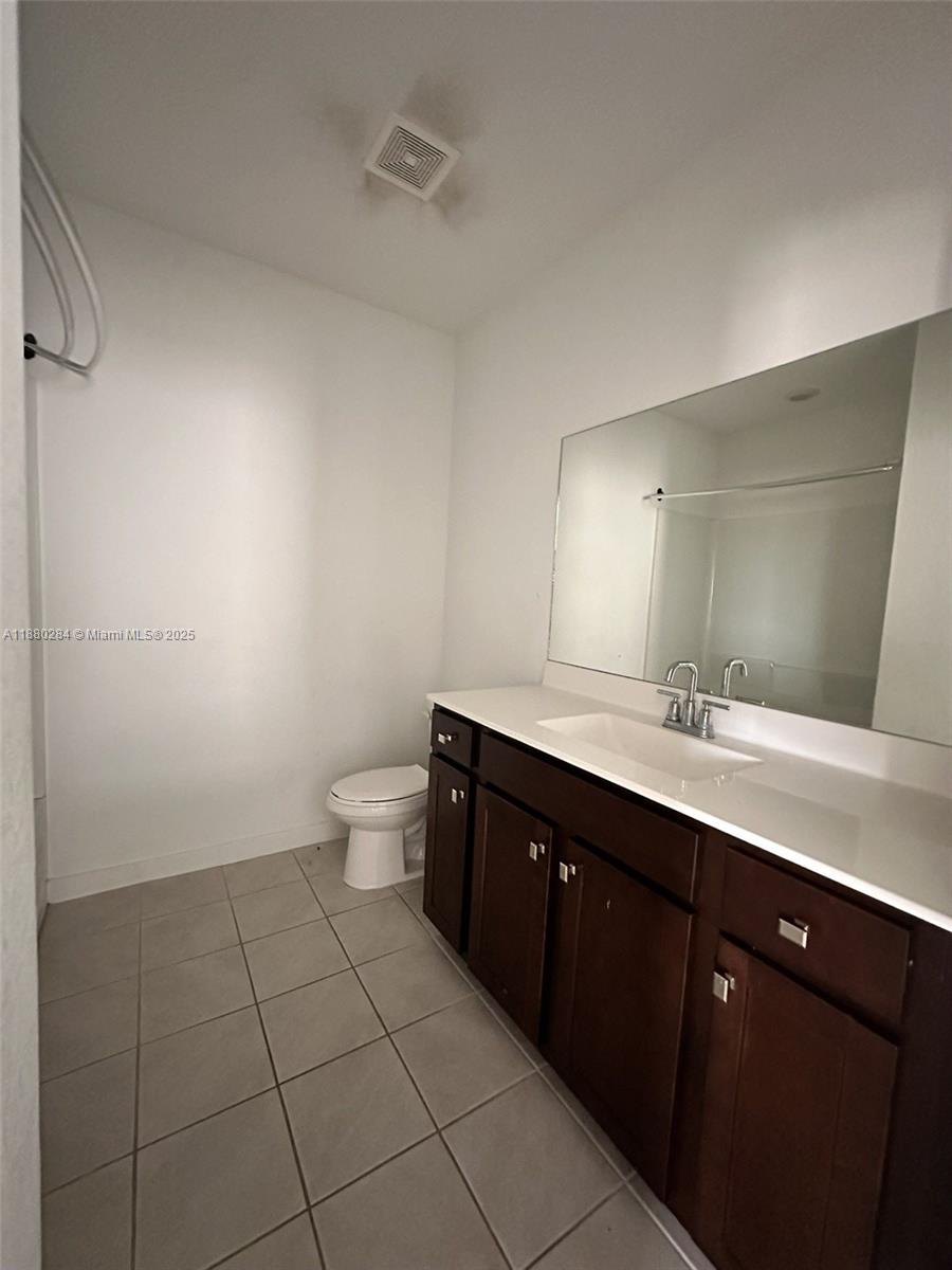 619 4 / 3 2154 sq. ft. $ 2025-09-17 0 foto