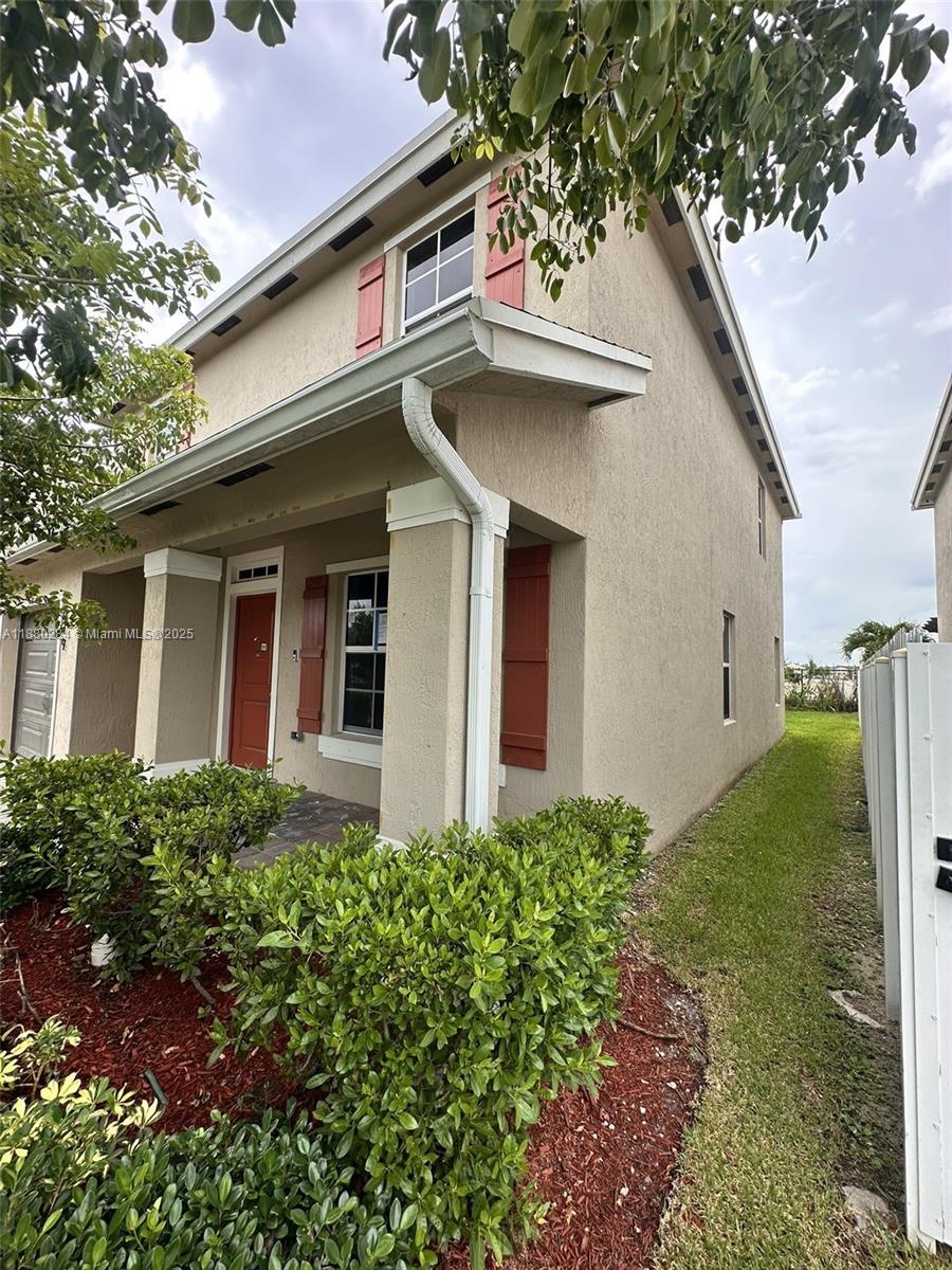 619 4 / 3 2154 sq. ft. $ 2025-09-17 0 foto