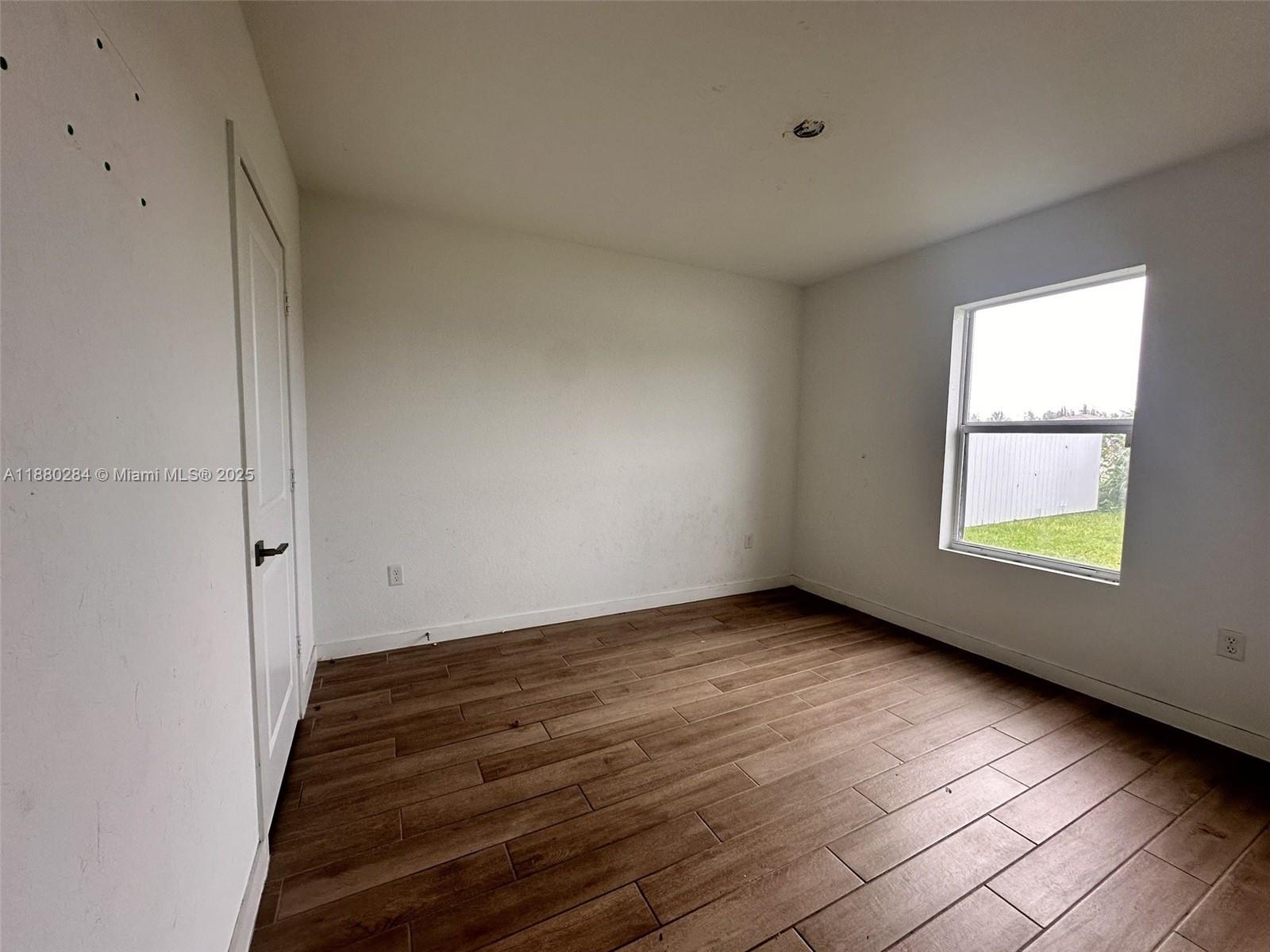 619 4 / 3 2154 sq. ft. $ 2025-09-17 0 foto