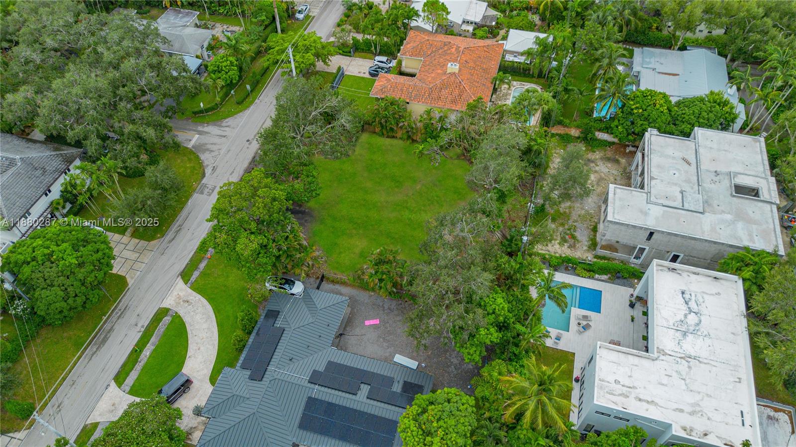 See details / sq. ft. $ 2025-09-17 0 Photo