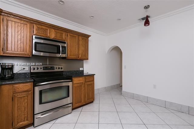   /  3042 sq. ft. $ 2025-09-17 0 Photo