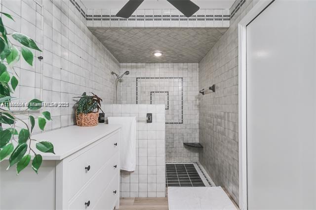   /  3042 sq. ft. $ 2025-09-17 0 Photo