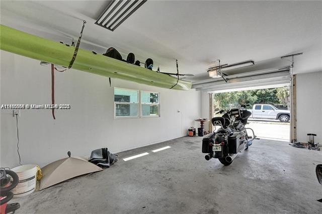   /  3042 sq. ft. $ 2025-09-17 0 Photo