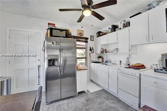   /  3042 sq. ft. $ 2025-09-17 0 Photo
