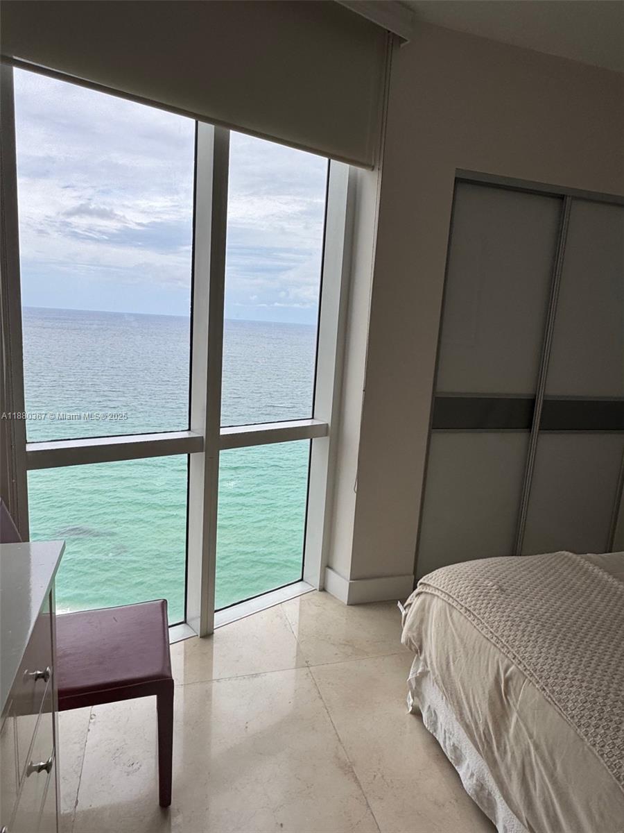 2304 3 / 4 2327 sq. ft. $ 2025-09-17 0 Photo