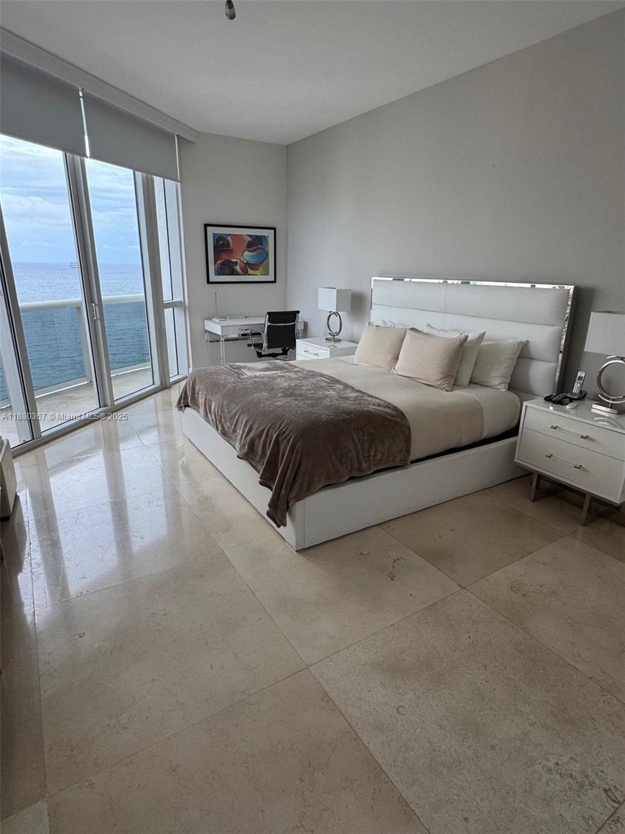 2304 3 / 4 2327 sq. ft. $ 2025-09-17 0 Photo
