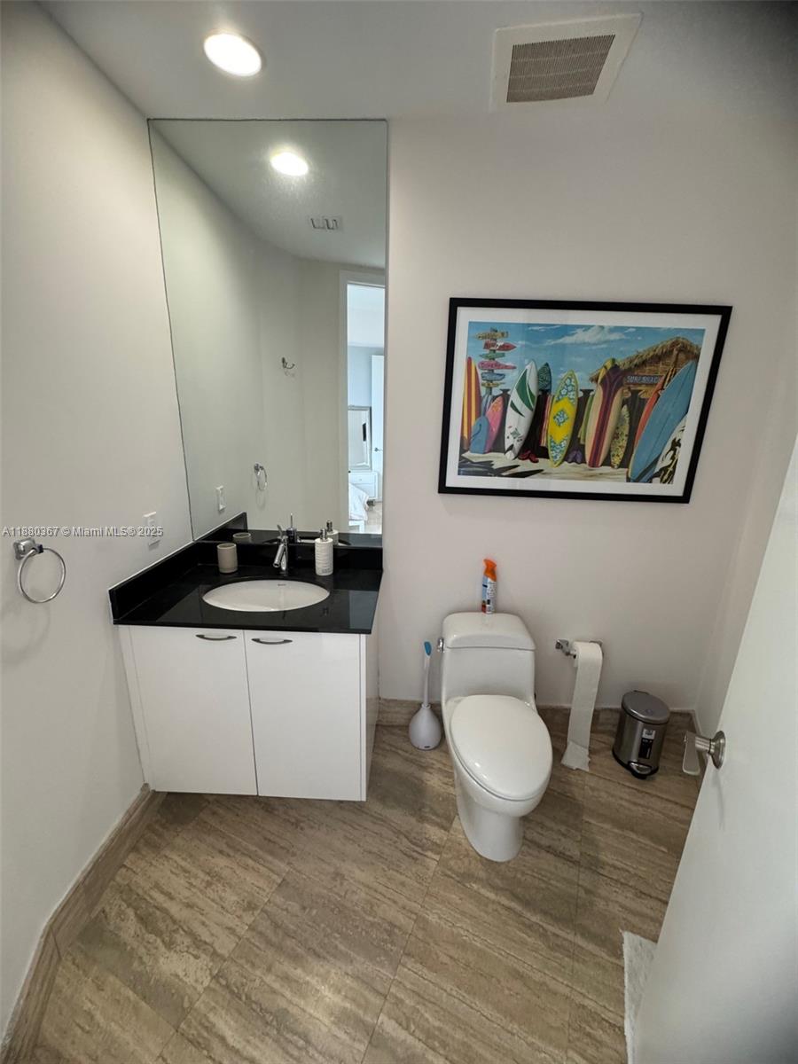 2304 3 / 4 2327 sq. ft. $ 2025-09-17 0 Photo
