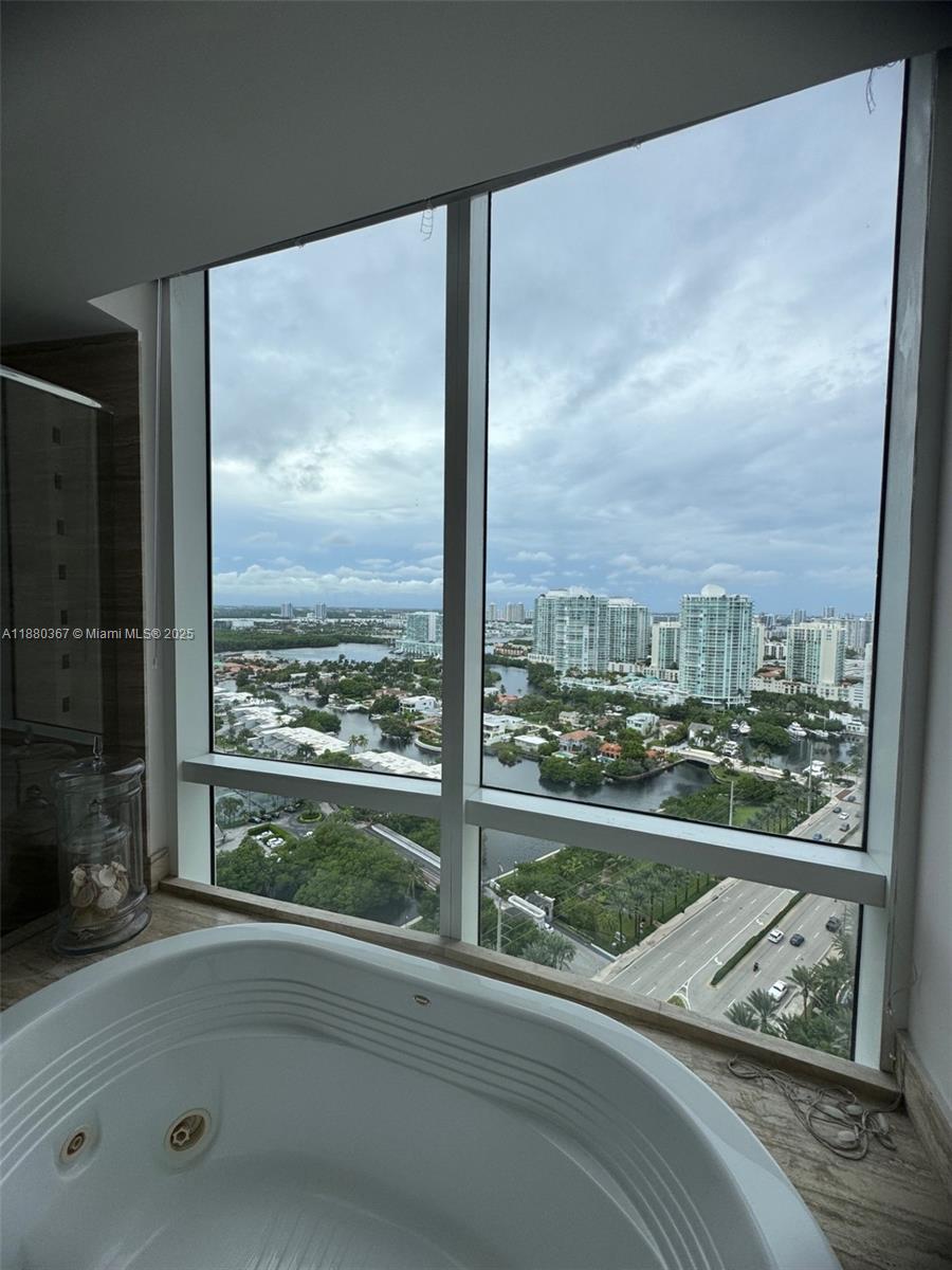 2304 3 / 4 2327 sq. ft. $ 2025-09-17 0 Photo