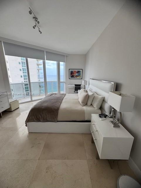 2304 3 / 4 2327 sq. ft. $ 2025-09-17 0 Photo