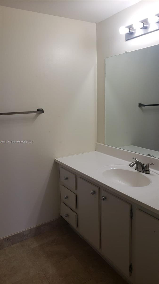 301 2 / 2 1150 sq. ft. $ 2025-09-17 0 Photo