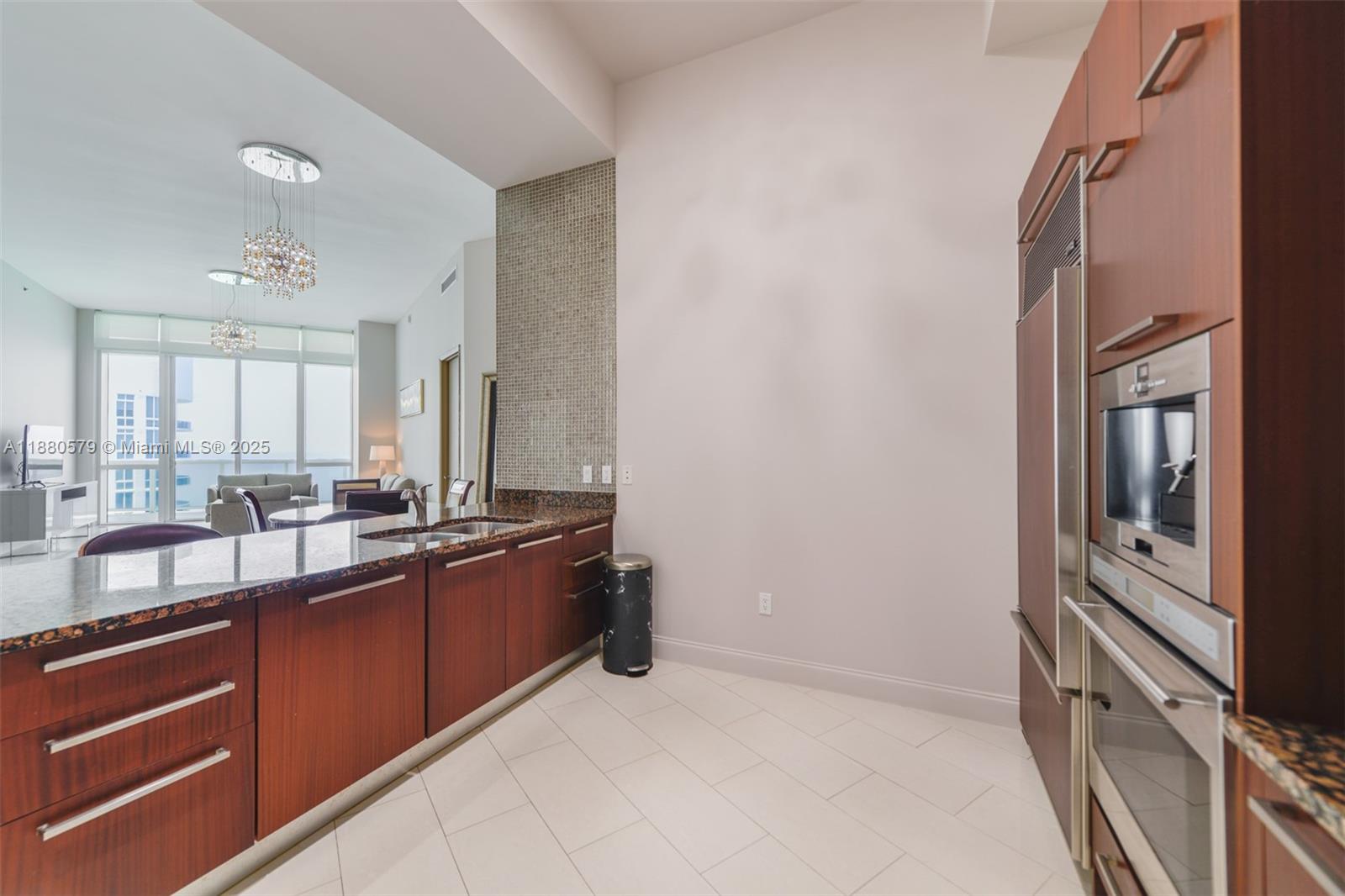 4203 2 / 3 1962 sq. ft. $ 2025-09-17 0 Photo