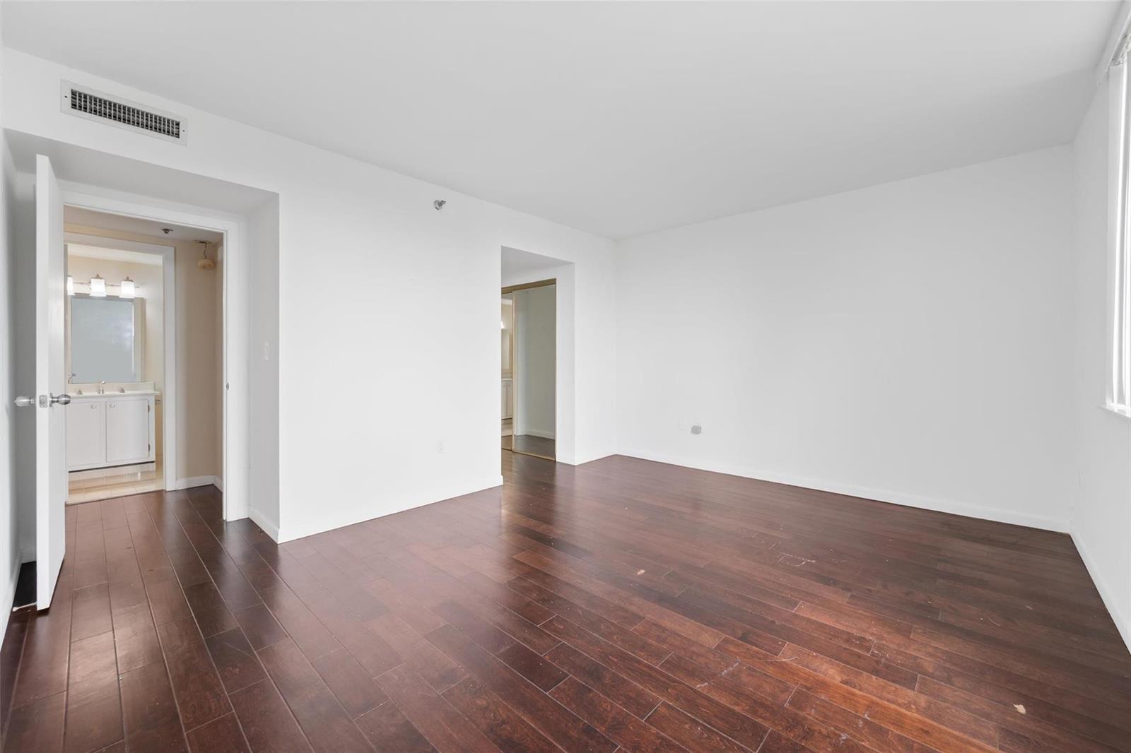 See details 315 1 / 884 sq. ft. $ 2026-06-06 0 Photo