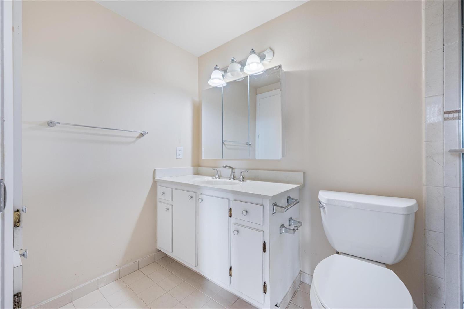 See details 315 1 / 884 sq. ft. $ 2026-06-06 0 Photo