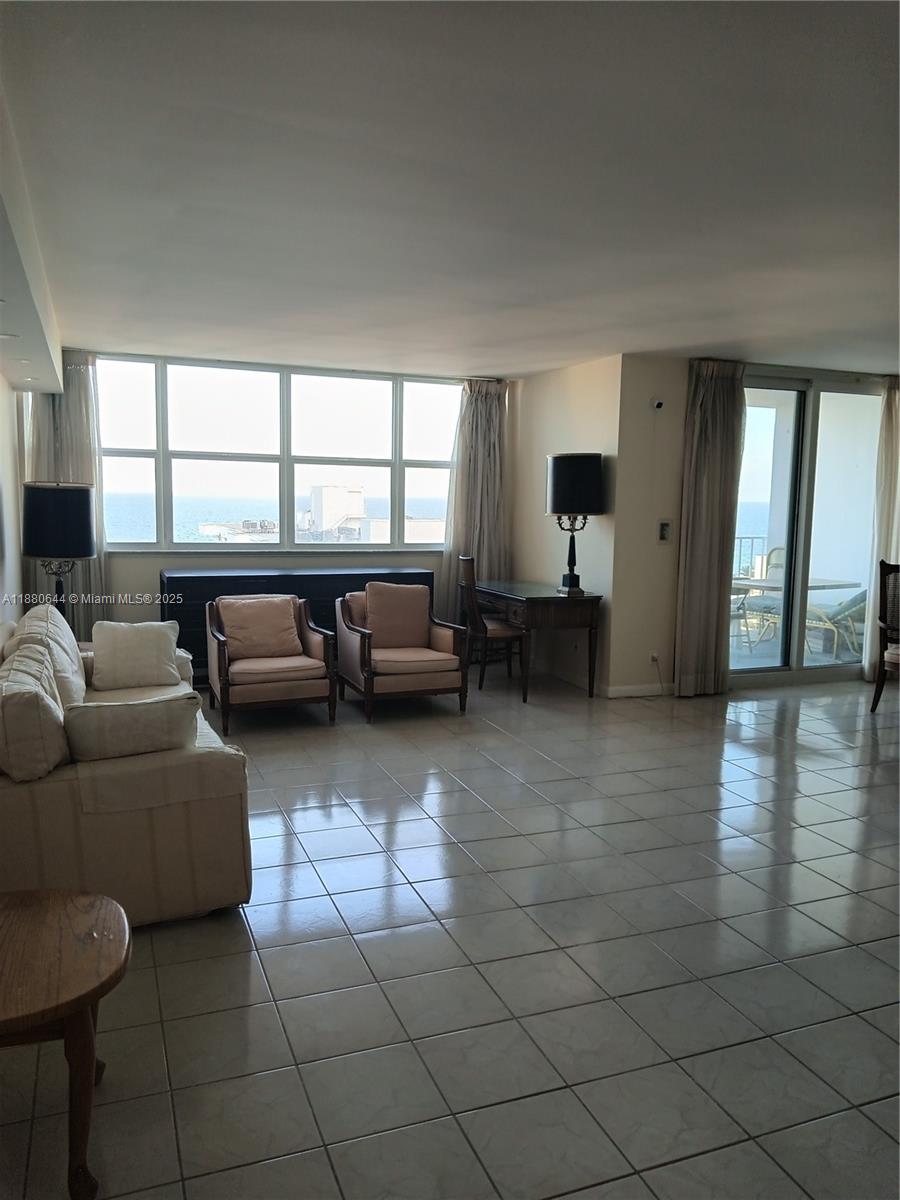 Photo of 1410 Ocean Dr  #1208, Hollywood, Florida, 33019 - 