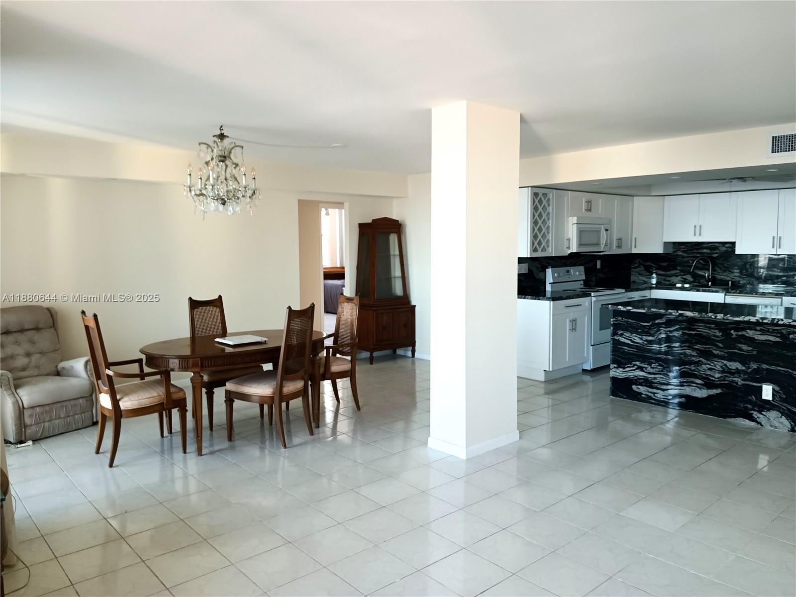 Photo of 1410 Ocean Dr  #1208, Hollywood, Florida, 33019 - 