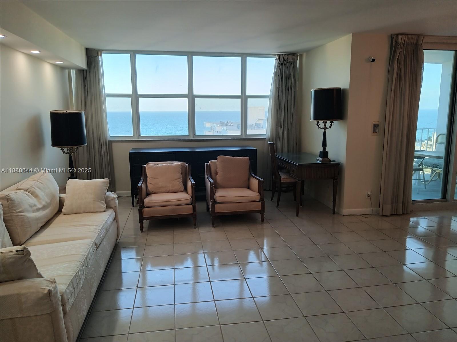 Photo of 1410 Ocean Dr  #1208, Hollywood, Florida, 33019 - 