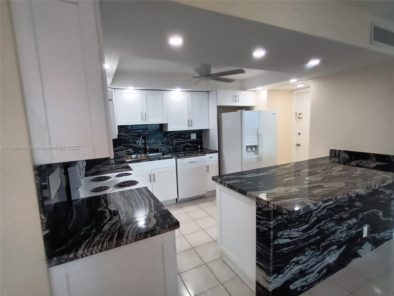 Photo of 1410 Ocean Dr  #1208, Hollywood, Florida, 33019 - 