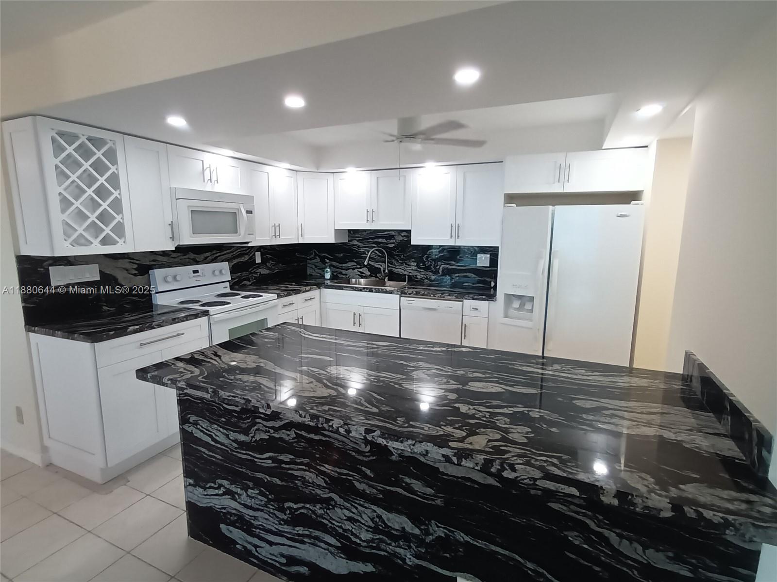 Photo of 1410 Ocean Dr  #1208, Hollywood, Florida, 33019 - 