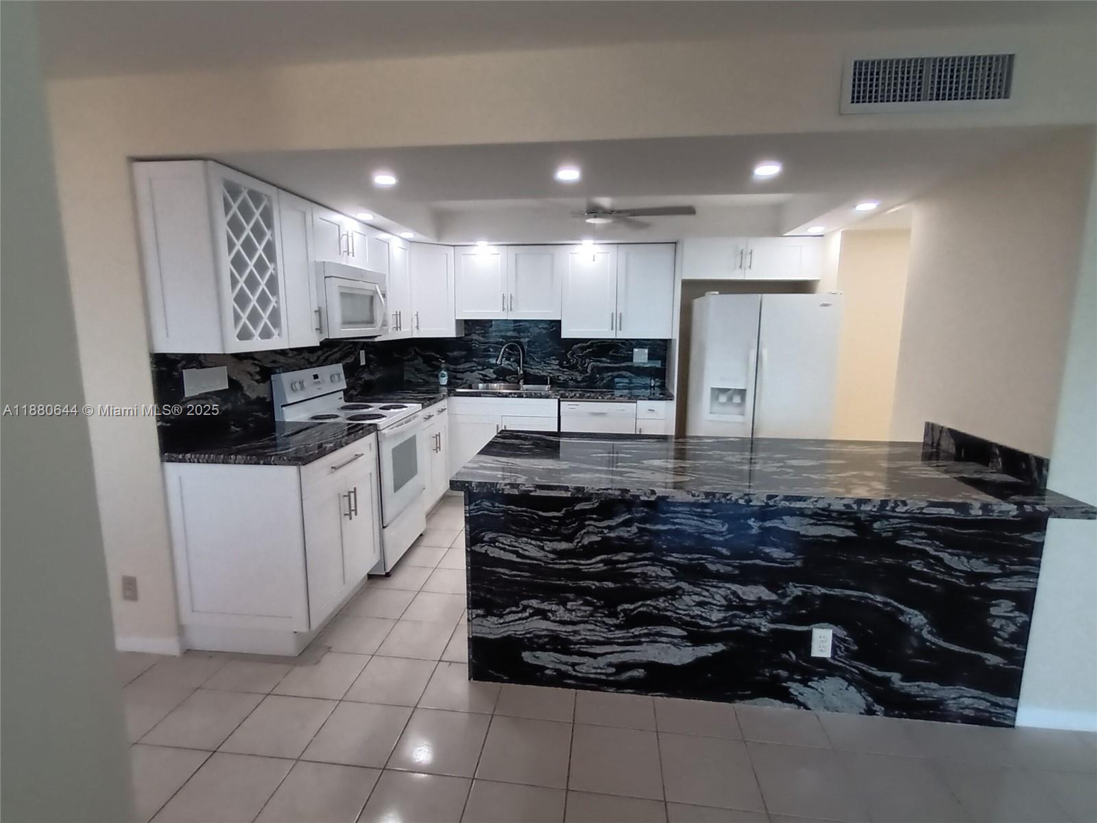 Photo of 1410 Ocean Dr  #1208, Hollywood, Florida, 33019 - 
