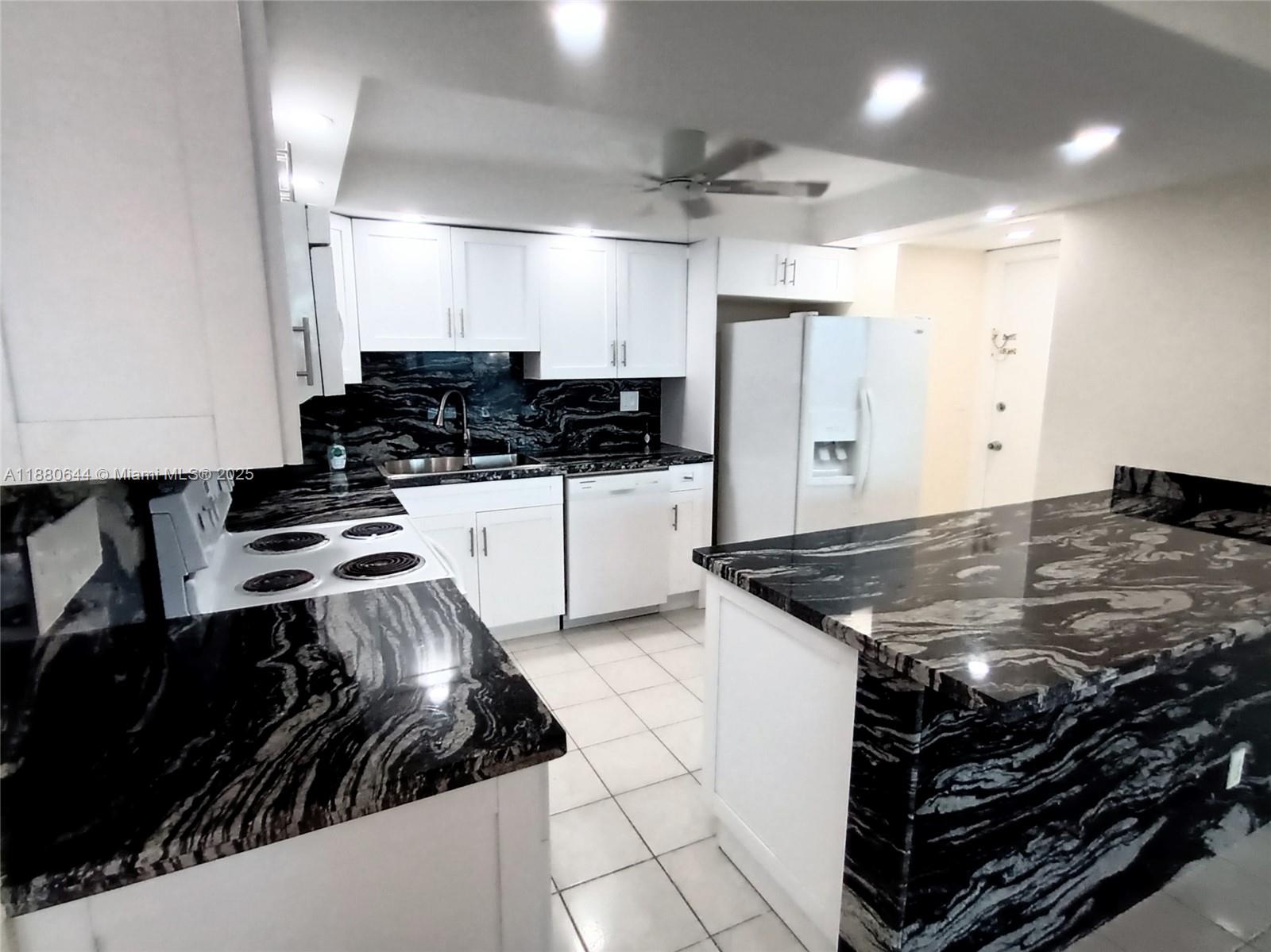Photo of 1410 Ocean Dr  #1208, Hollywood, Florida, 33019 - 