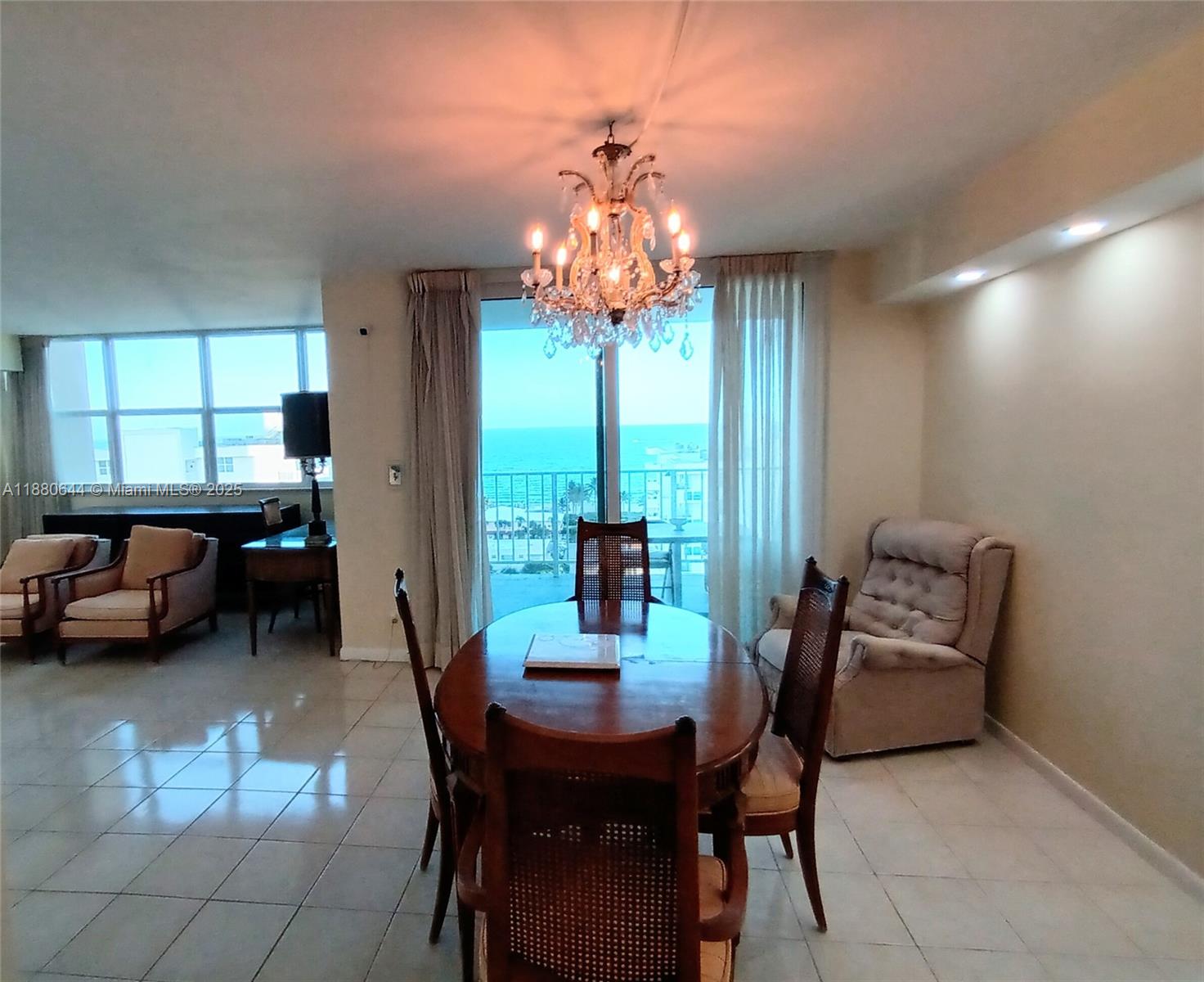 Photo of 1410 Ocean Dr  #1208, Hollywood, Florida, 33019 - 