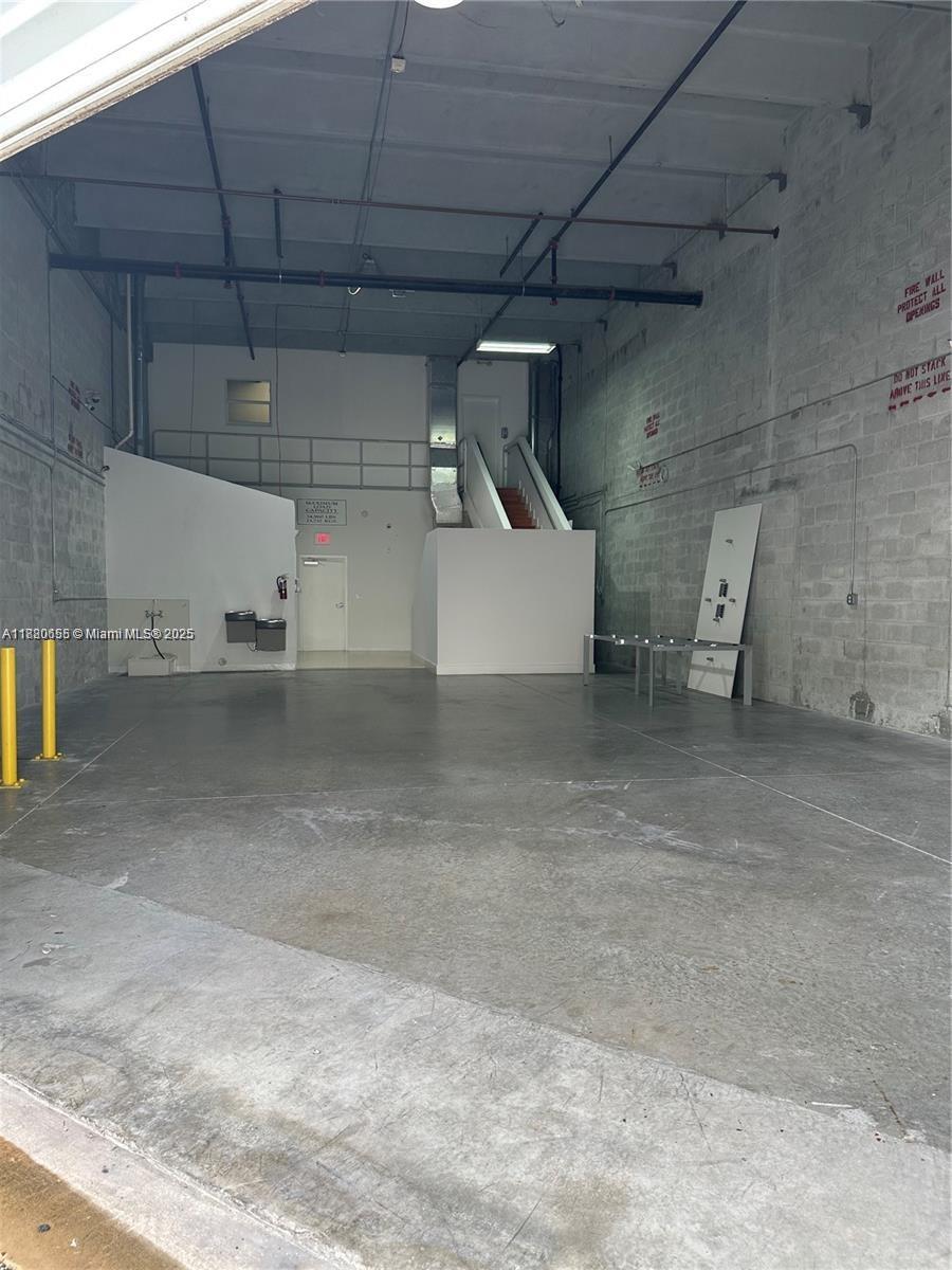 See details 106 / sq. ft. $ 2025-09-17 0 Photo