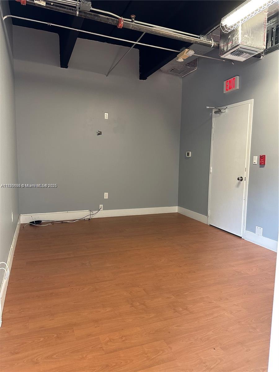 See details 106 / sq. ft. $ 2025-09-17 0 Photo