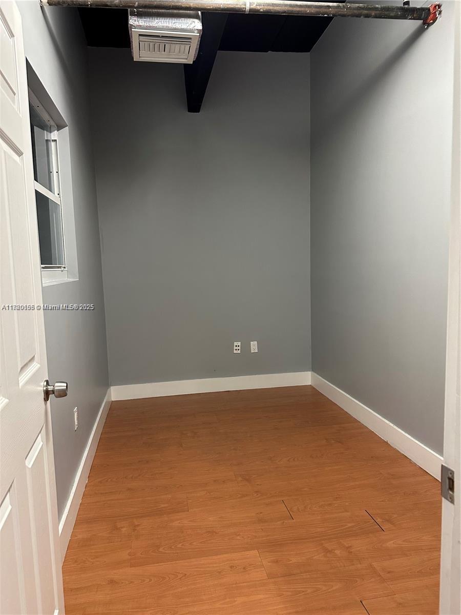 See details 106 / sq. ft. $ 2025-09-17 0 Photo