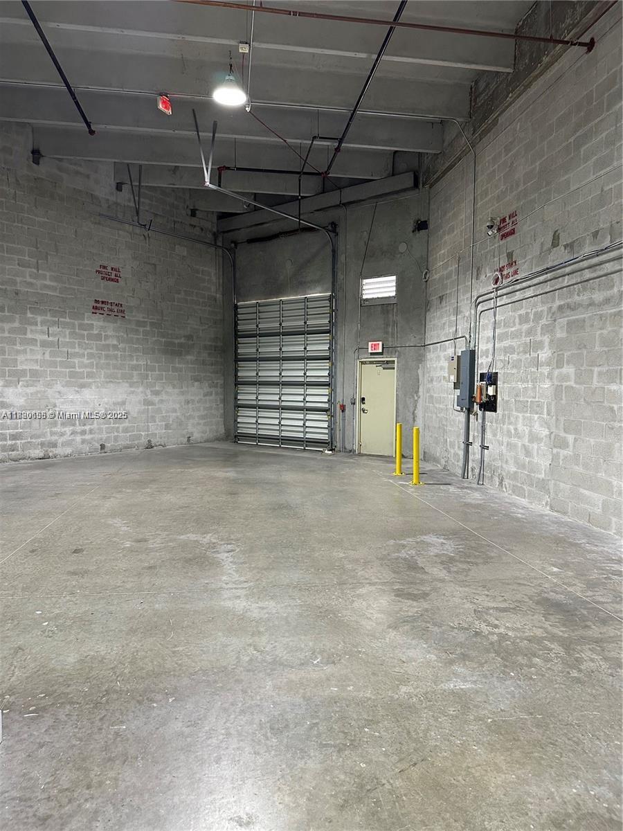 See details 106 / sq. ft. $ 2025-09-17 0 Photo