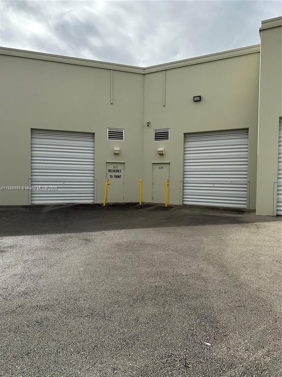 See details 106 / sq. ft. $ 2025-09-17 0 Photo