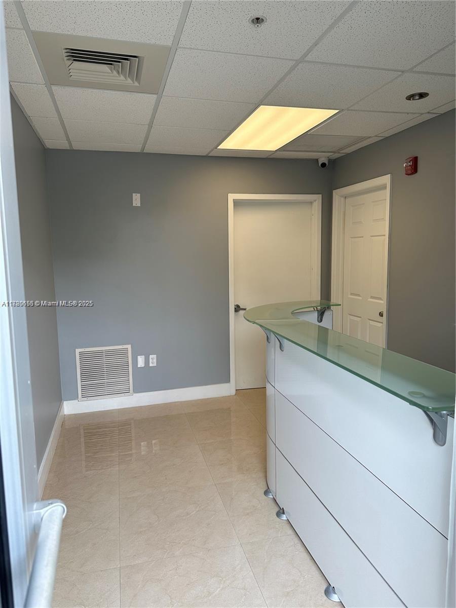 See details 106 / sq. ft. $ 2025-09-17 0 Photo