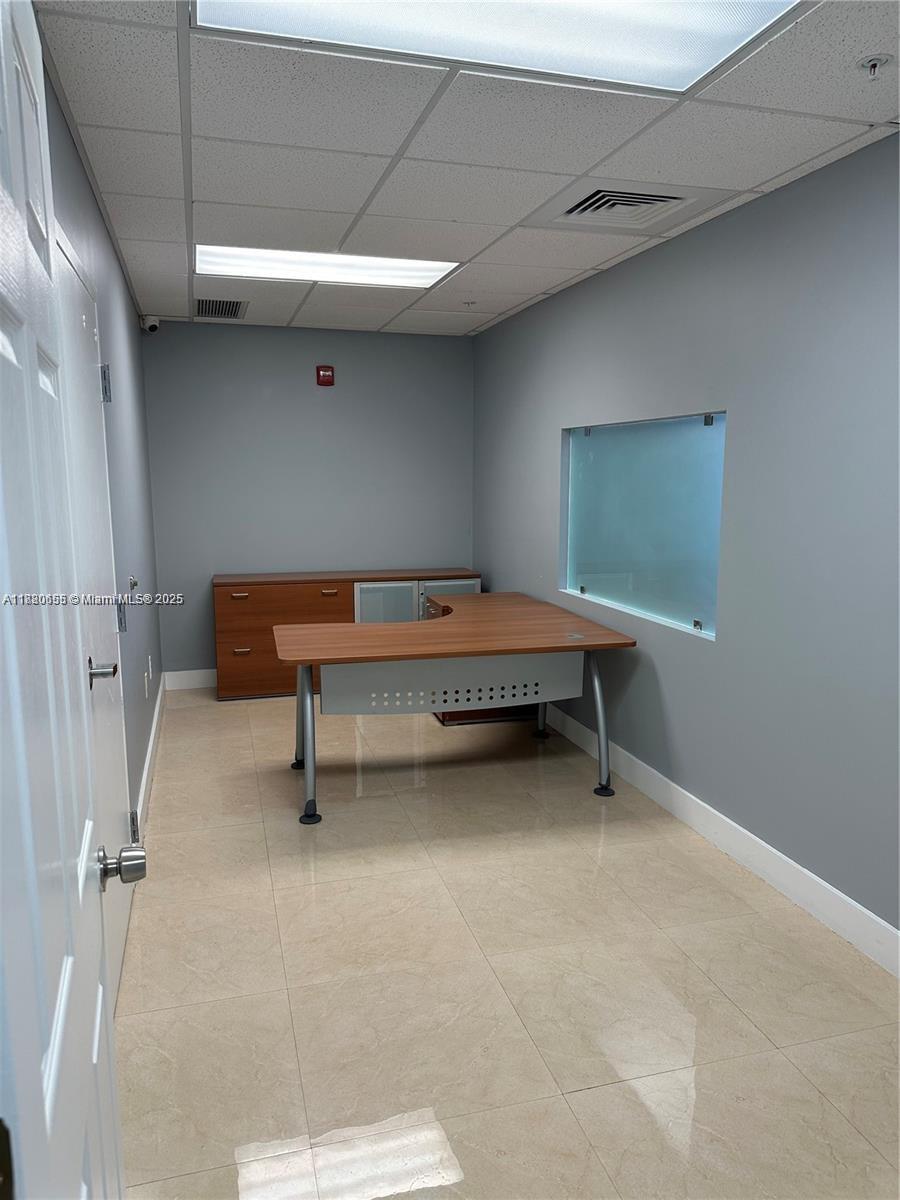 See details 106 / sq. ft. $ 2025-09-17 0 Photo