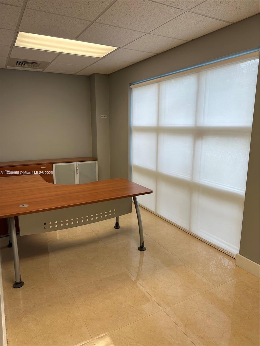 See details 106 / sq. ft. $ 2025-09-17 0 Photo