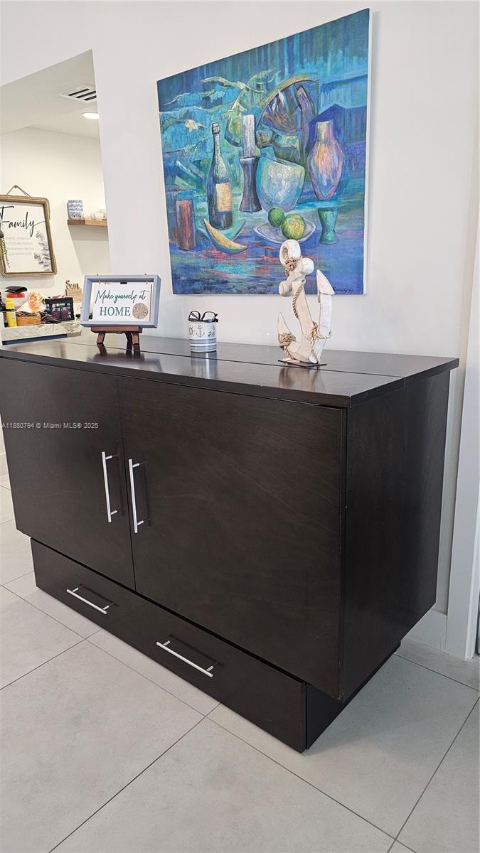 2K 1 / 2 870 sq. ft. $ 2025-09-18 0 Photo