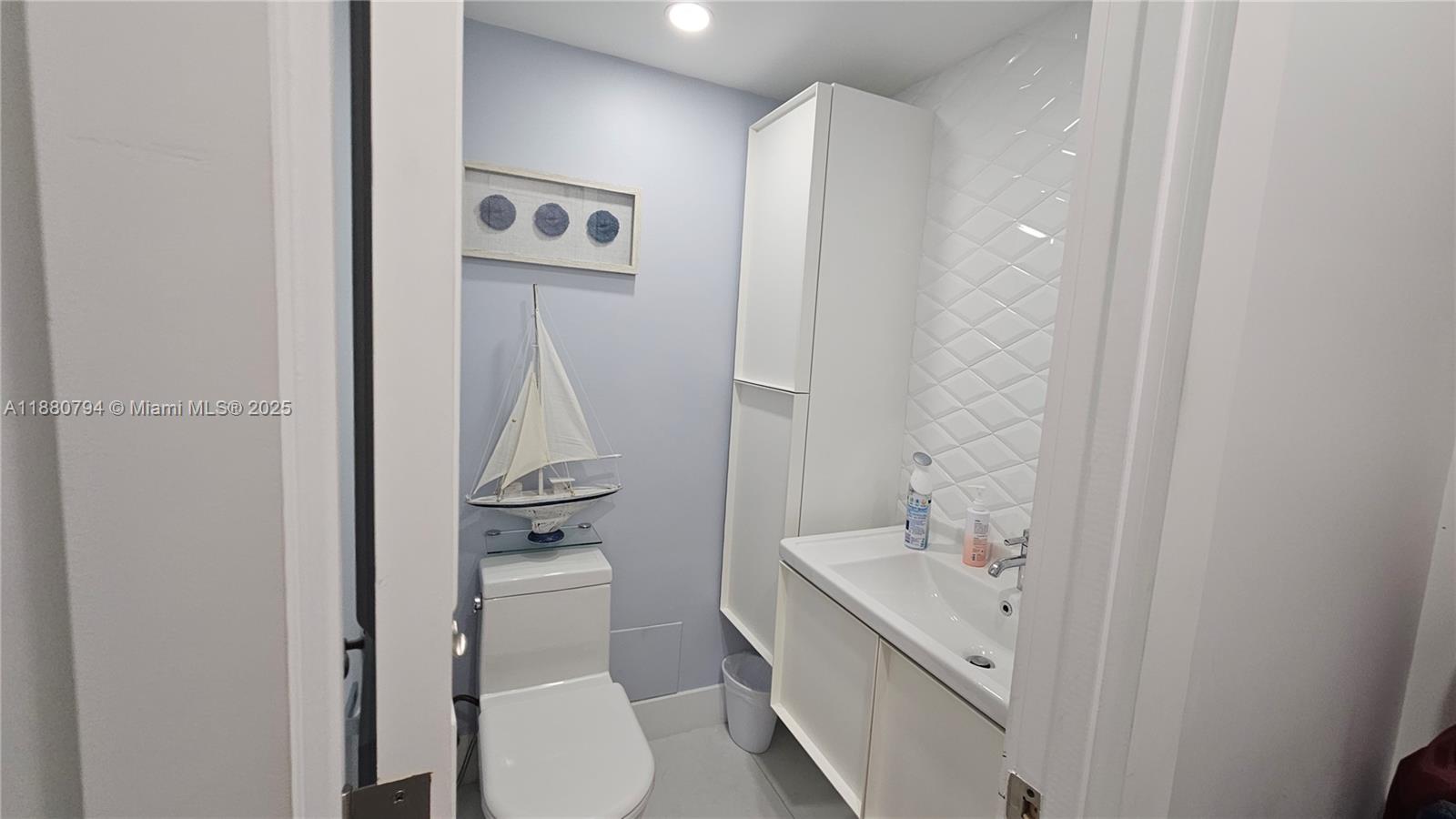 2K 1 / 2 870 sq. ft. $ 2025-09-18 0 Photo